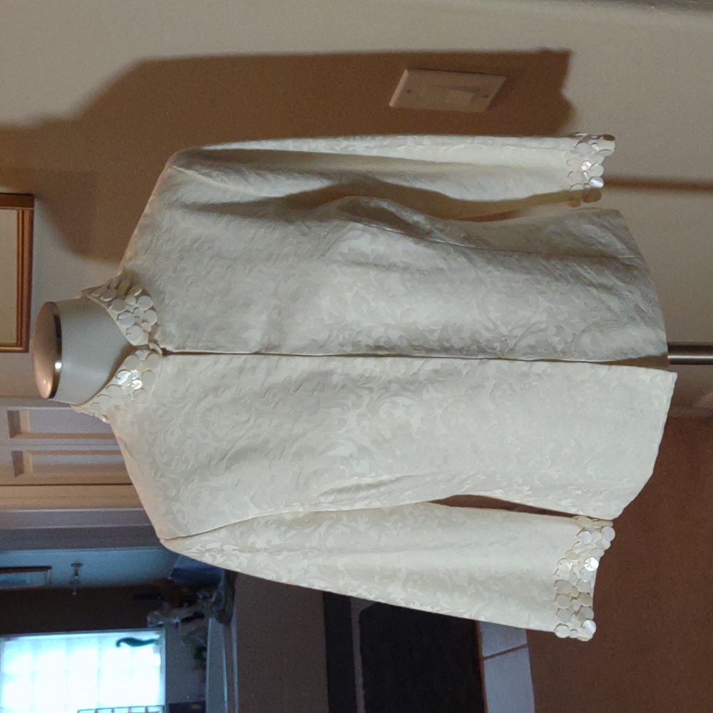 Tres Jolie cream embellished jacket blazer size 4